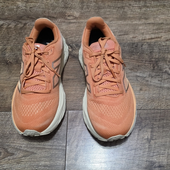 New Balance  Fresh Foam 880 Orange Sneaker Women Size 9D - Picture 6 of 11
